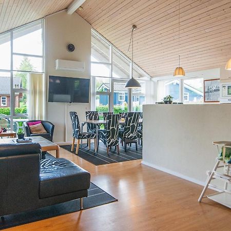 12 Person Holiday Home In Aabenraa Loddenhoj ภายนอก รูปภาพ